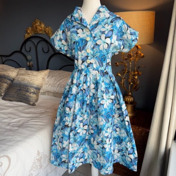 Vivien of Holloway Retro Kitty Plumeria Blue 50s Style Cotton Dress - Picture 3 of 14